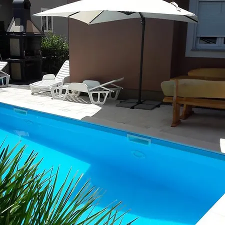 Apartment Hrvoje *